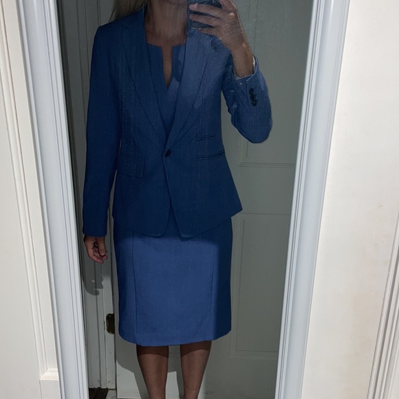 Banana republic suit - Picture 5 of 5